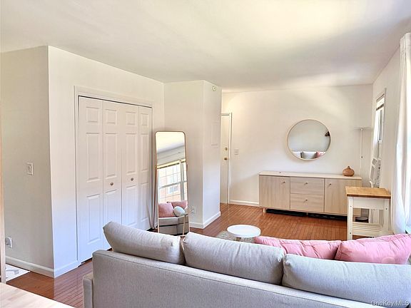 5th image of 182 Pinewood Road #23
