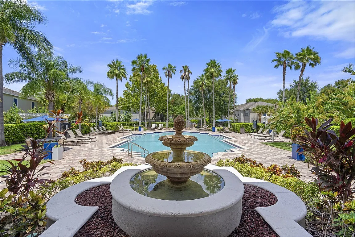 Citrus Tower Apartments — Photo 1