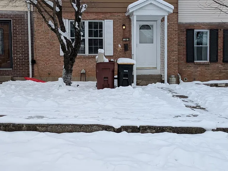 36 Madison Ln — Photo 2
