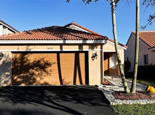 1428 Majesty Ter, Weston, FL 33327