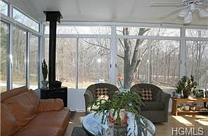 1st image of 34 Hickory Dr