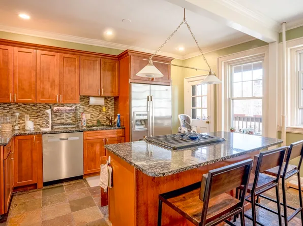 108 Saint Paul St APT 4, Brookline, MA 02446