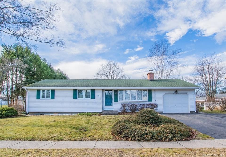 1st image of 31 Carol Dr