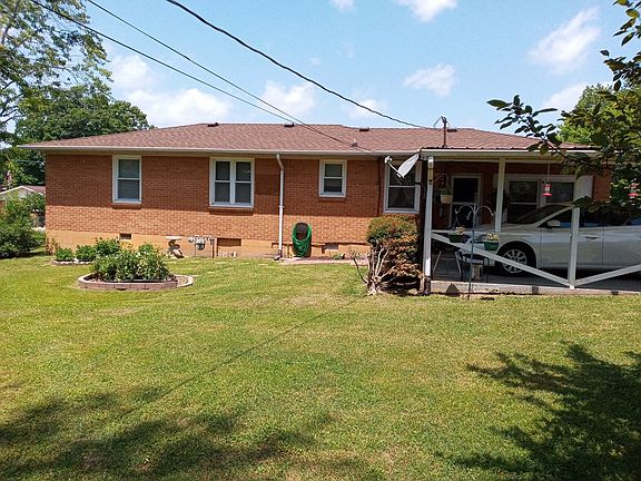 3rd image of 402 Carman Ave