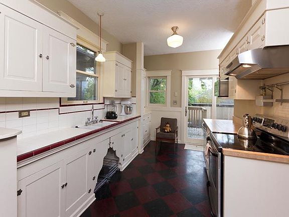 Kitchen overview