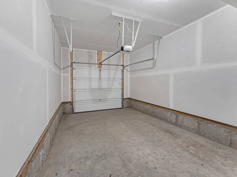 24 Rivercrest Dr — Photo 27