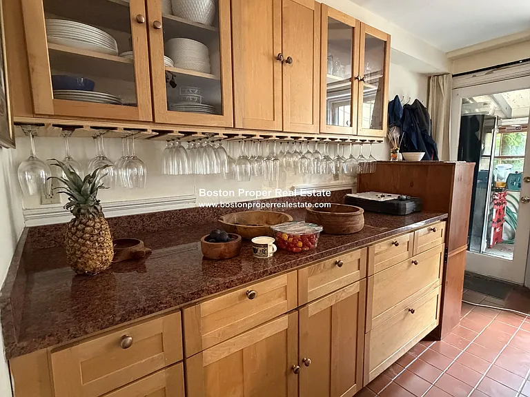 429 Beacon St #1A — Photo 7