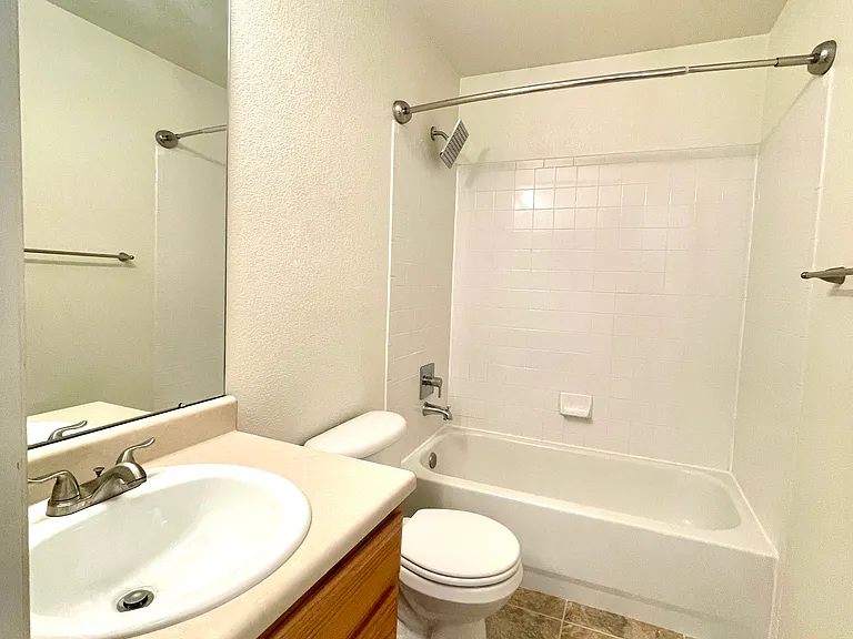 8196 S Norfolk St — Photo 13