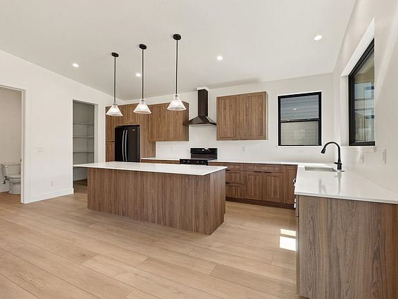 2nd image of 3235 EMERSON Trail