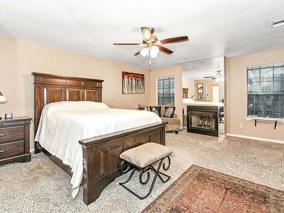 5th image of 9850 Pagewood Ln APT 1306