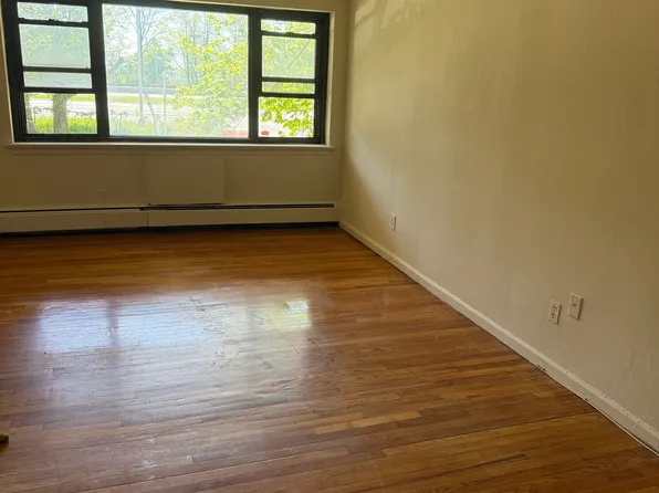 2375 Hudson Terrace image 8 of 14