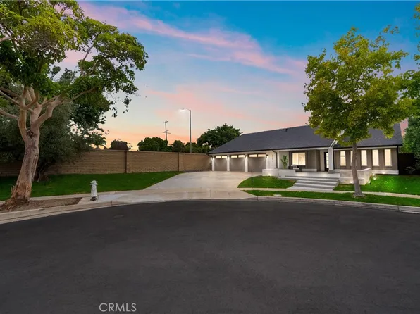 2798 Waxwing Cir, Costa Mesa, CA 92626