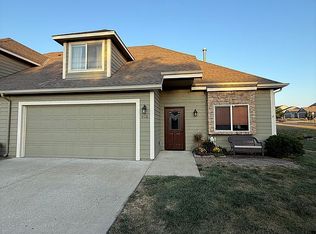 912 Deer Ridge Ct, Baldwin City, KS 66006