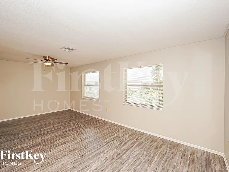 5820 Lincoln Rd — Photo 8