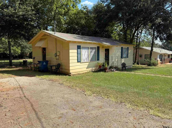 206 Garner Ln, Jacksonville, TX 75766