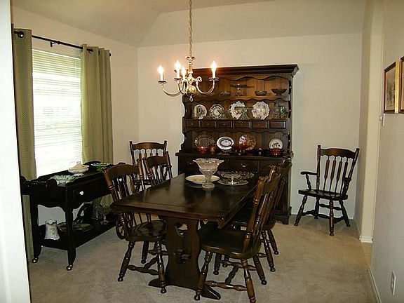 2nd image of 6802 Atasca Creek Dr