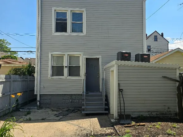 3009 W 39th Pl, Chicago, IL 60632