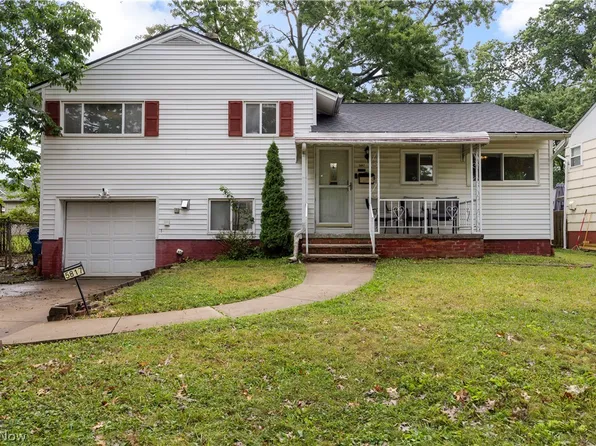 5817 Calamie Dr, Parma Heights, OH 44130