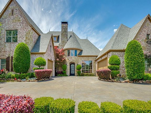 2nd image of 1725 Hilton Head Ln