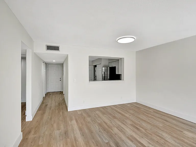 14360 Strathmore Ln #204 — Photo 12