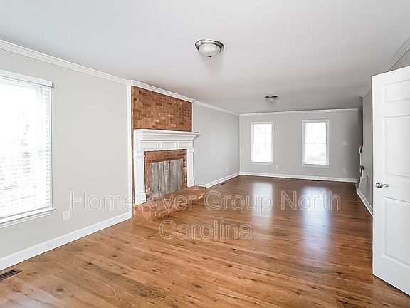 4th image of 6870 Heathwood Ct