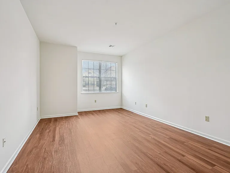 Spring Creek Apartments — Photo 99