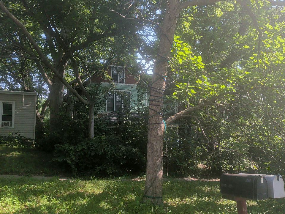 1st image of 712 2nd Ave