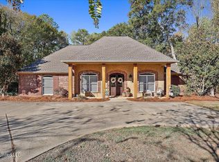 216 Allen Dr, Brandon, MS 39047