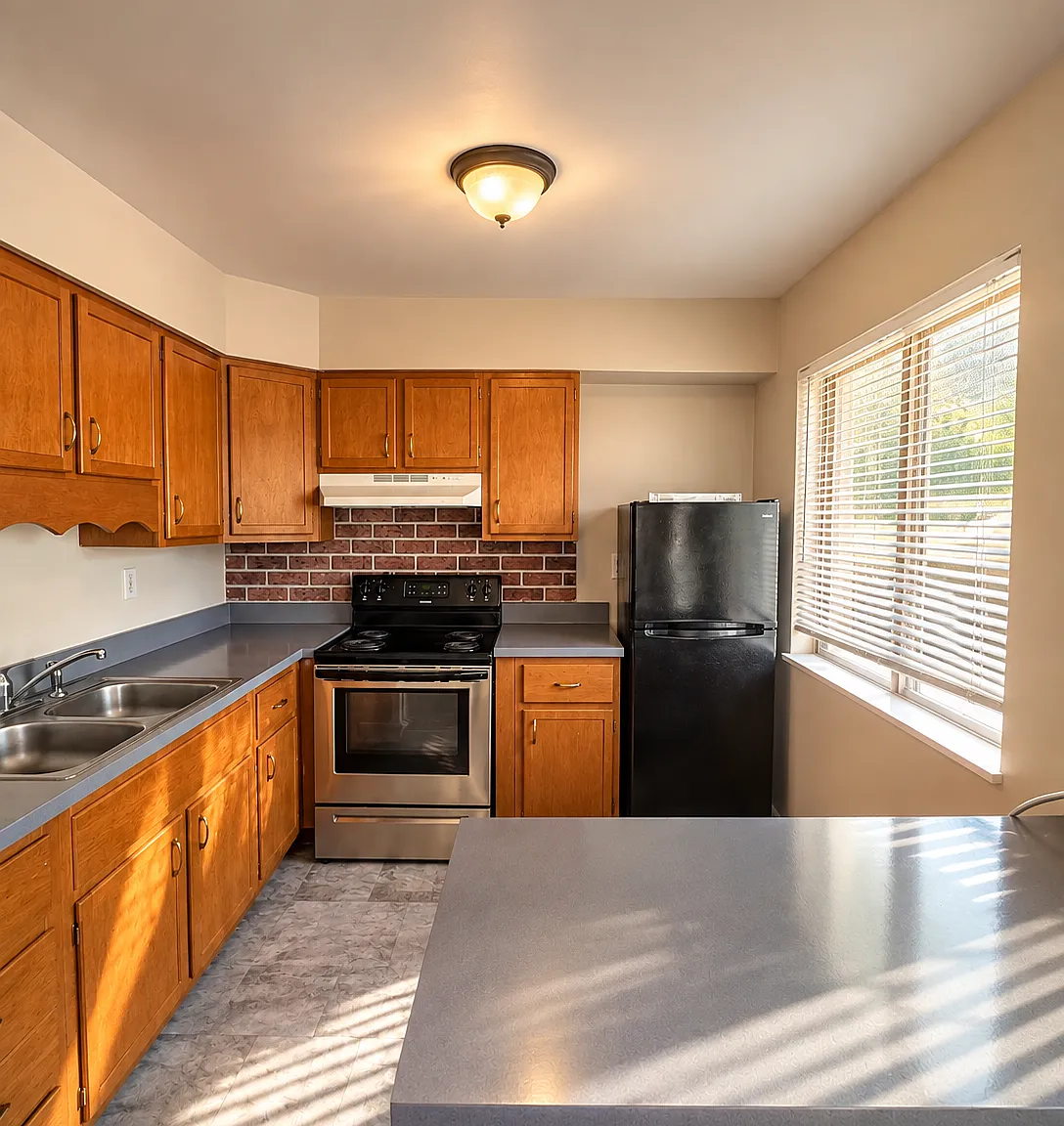 Studio, 630 sqft, $750 — Photo 2