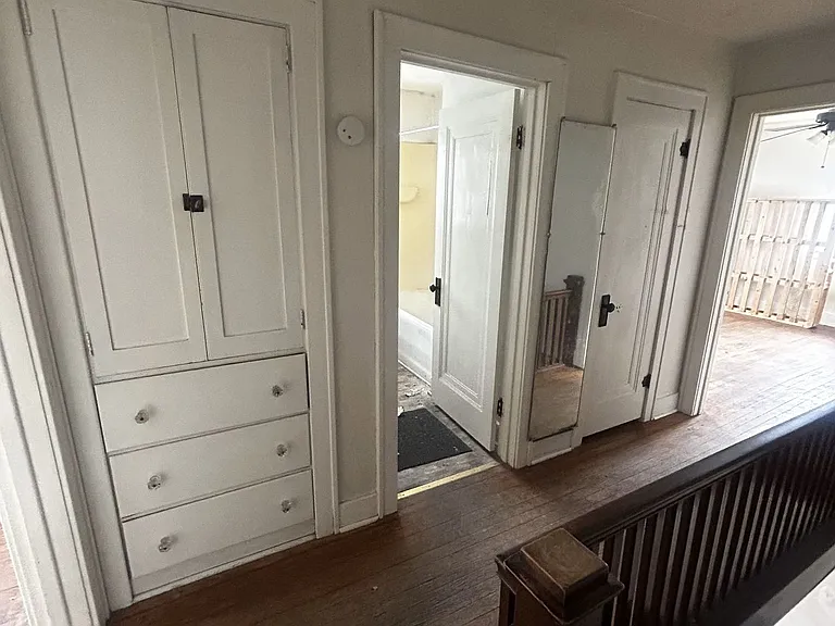 Washington Street Duplex — Photo 4
