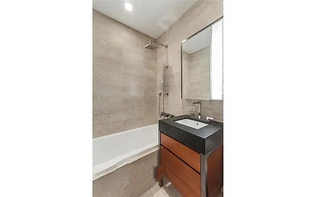 Rented by R New York | media 26