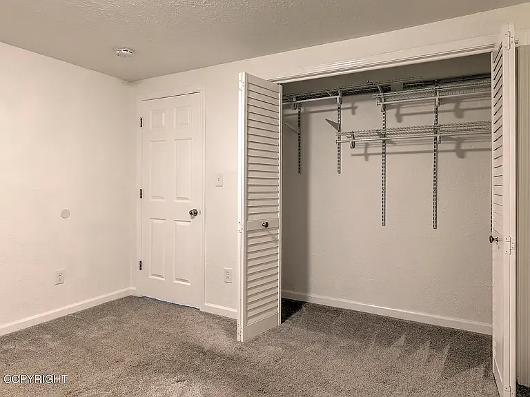 2701 Lake Otis Pkwy — Photo 18