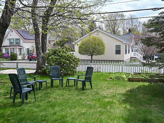 3rd image of 29 Pleasant Street