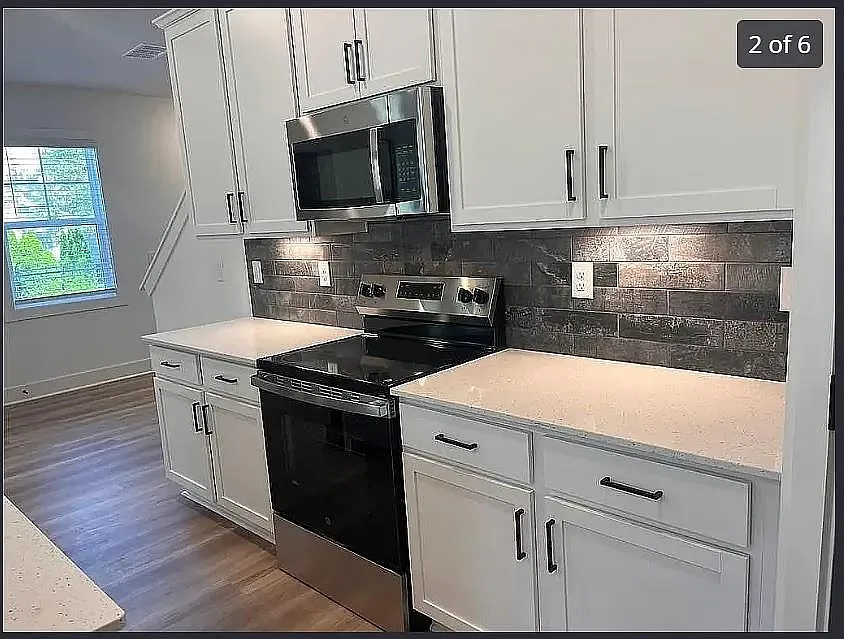 3 bed, 2.5 bath, 1960 sqft, $2,900 — Photo 4