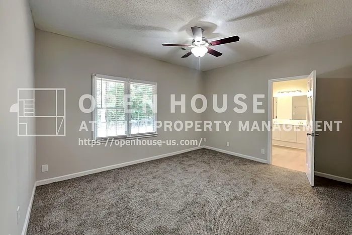 345 Deerwood Dr — Photo 10