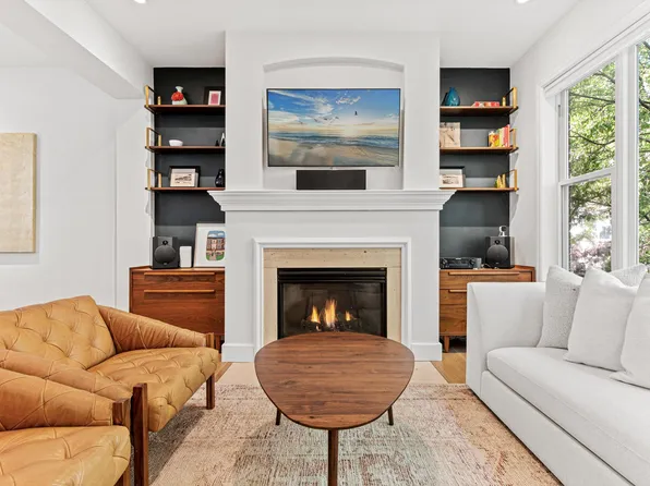 29 4th Ave N APT 104, Minneapolis, MN 55401