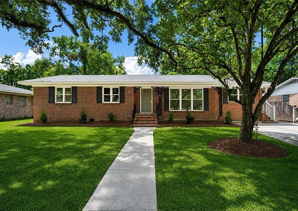 1st image of 2779 S Grafhill Dr