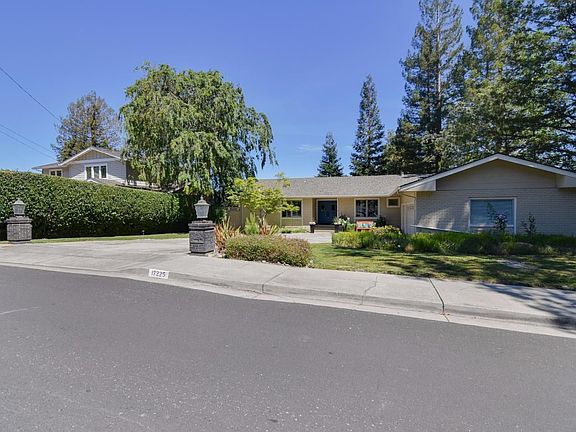 2nd image of 17225 Clearview Dr