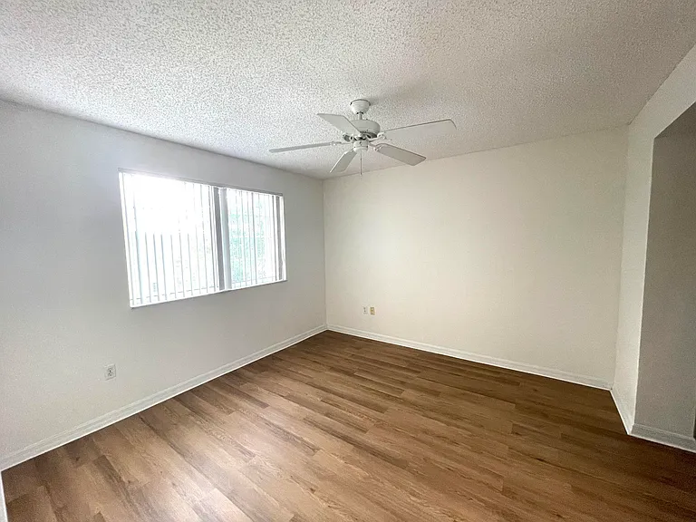 1700 S Crestwood Ct S #1709 — Photo 14