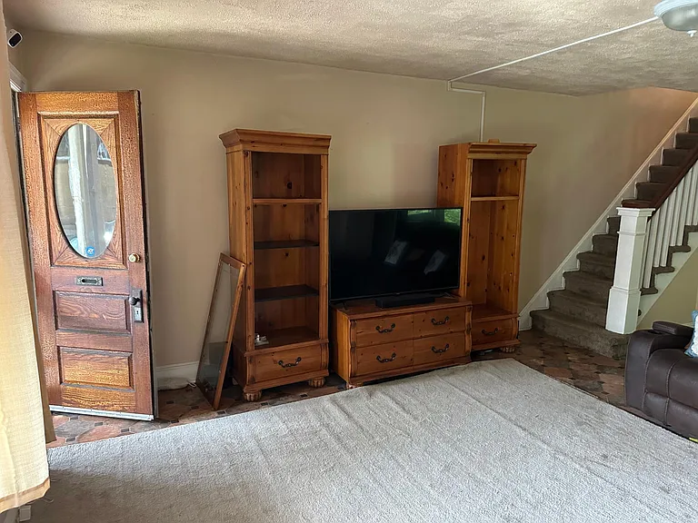 135 S 8th Ave — Photo 11