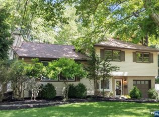 600 Sloat Pl, River Vale, NJ 07675