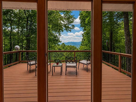 3rd image of 390 Overlook Rd