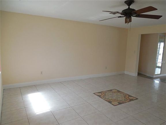 3rd image of 144 Bedford Dr