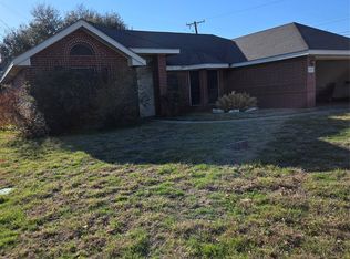 2607 Cherrylawn Dr, Taylor, TX 76574