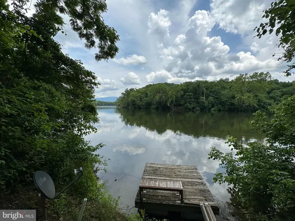 S Page Valley Rd, Luray, VA 22835