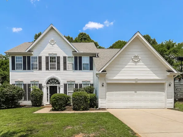 13514 Planters Row Dr, Charlotte, NC 28278