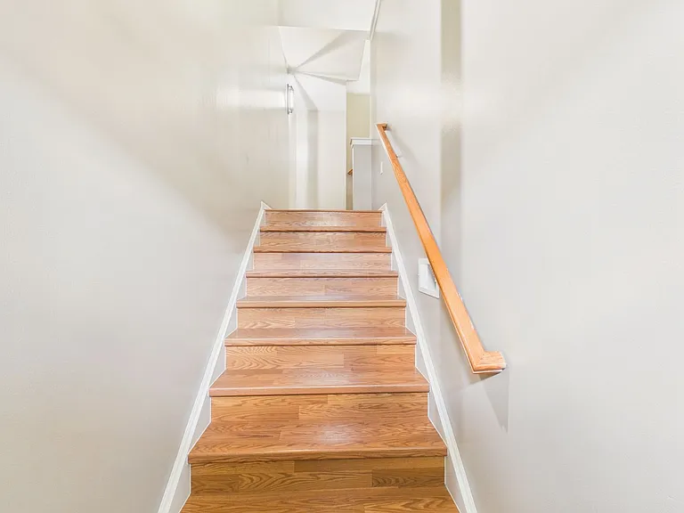 117 Mapleton Blvd — Photo 11
