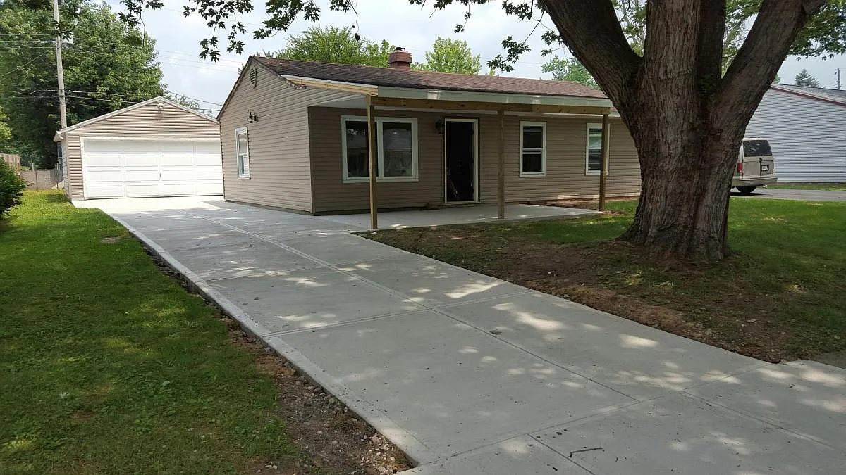 3 bed, 1056 sqft, $1,500 — Photo 1