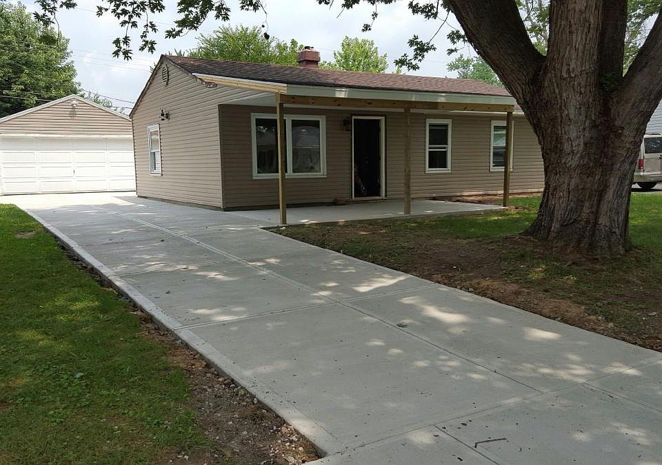 1st image of 1695 Bowman Dr