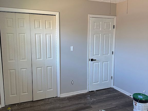 5th image of 4107 Victoria Way